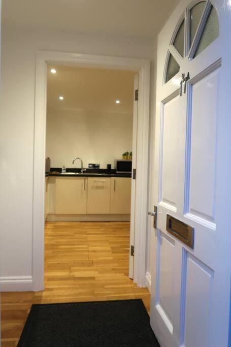 ***Spotless, Bright 1 Double Bed Apartment*** 巴斯 外观 照片