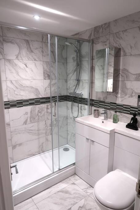 ***Spotless, Bright 1 Double Bed Apartment*** 巴斯 外观 照片